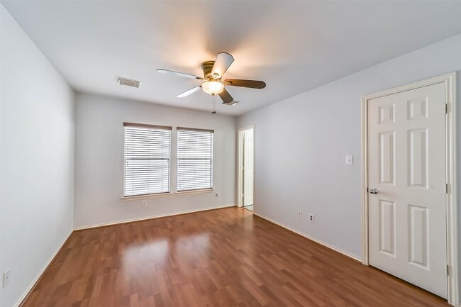Building Photo - 1241 W 17th St