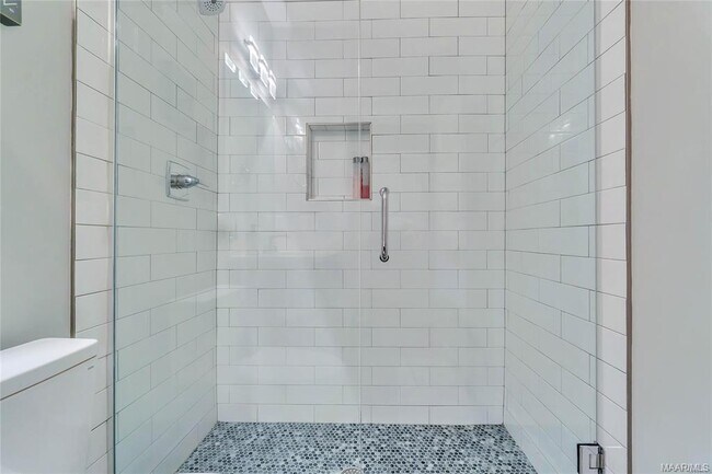 Building Photo - 7132 Fain Park Dr