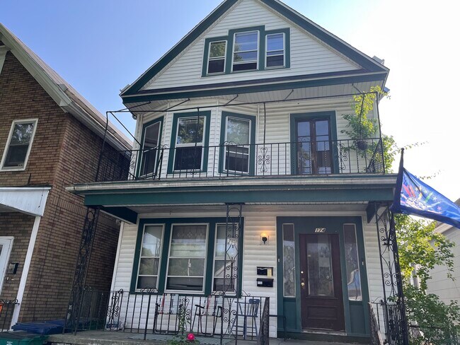 Primary Photo - 174 West Ave