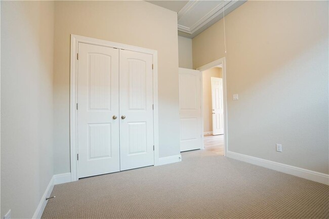 Building Photo - 4004 Promontory Point Trail