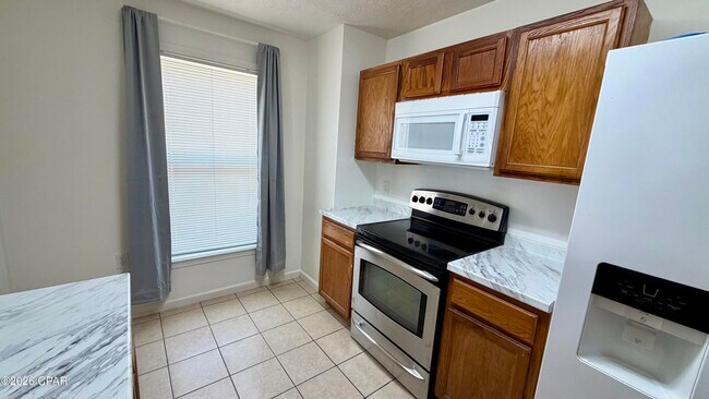 Building Photo - 9117 Laird St