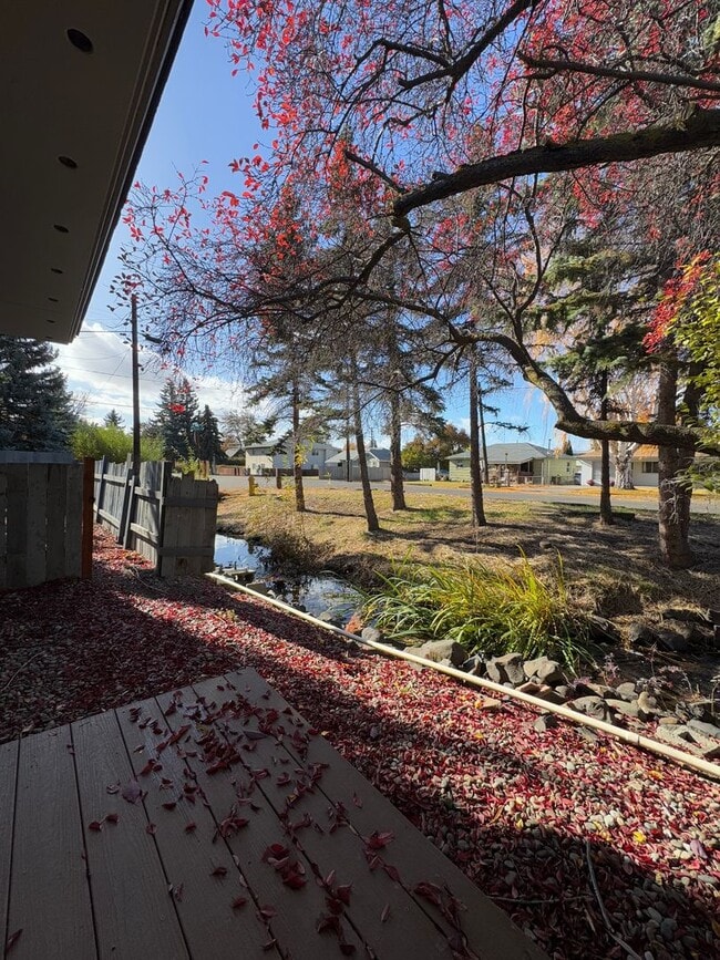 Building Photo - Spacious 6 Bedroom, 3 Bathroom Home Near CWU