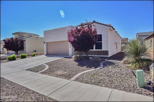 Primary Photo - 14664 Sunny Land Ave