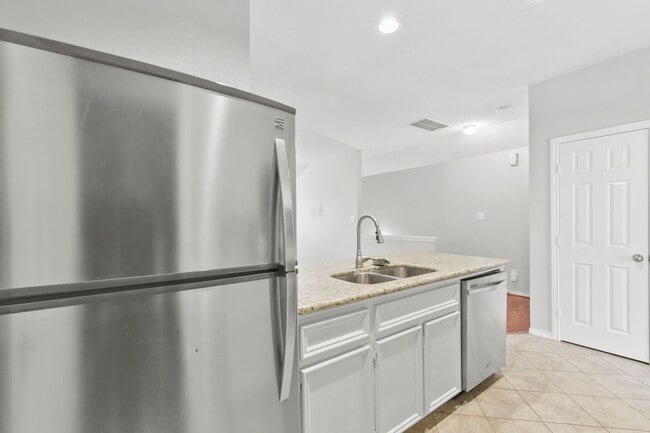 Building Photo - Stylish 2-Bed, 2-Bath Home with Unique Ups...