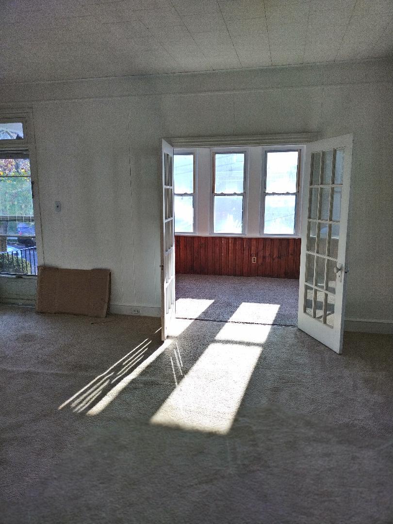 living room - 44 High St