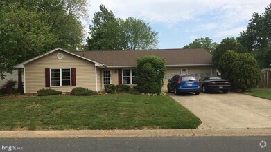 Building Photo - 3584 Palmetto Ct