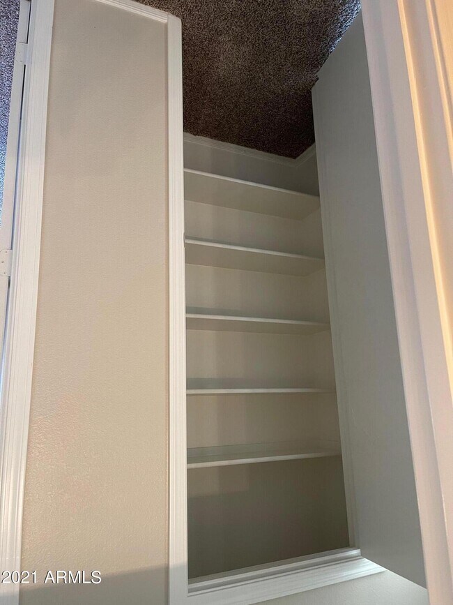 Building Photo - 23808 N Sunrise Cir