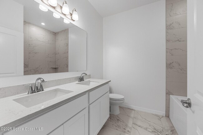 Building Photo - 6266 Moonrise Dr