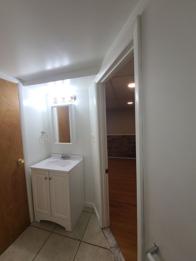 Building Photo - 303 Wisewell Ct