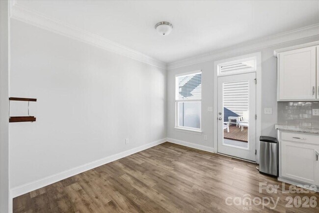 Building Photo - 1152 Township Pkwy