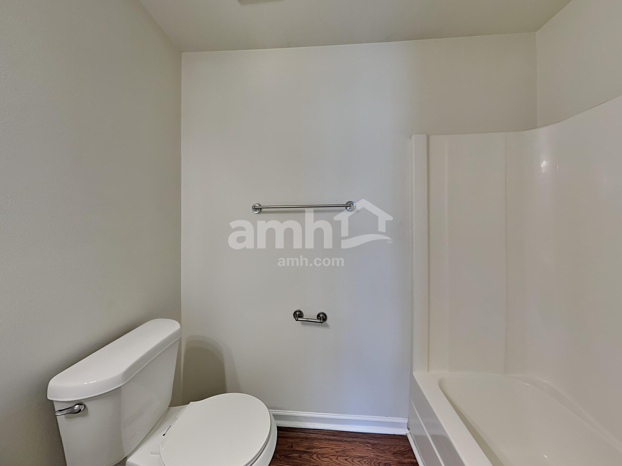 Building Photo - 106 Sweetland Ct