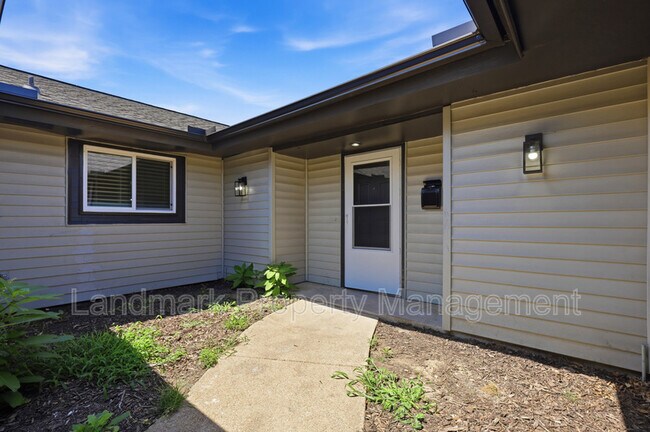 Building Photo - 4351 Altamesa Blvd
