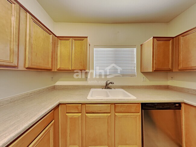 Building Photo - 15954 W Port Royale Ln