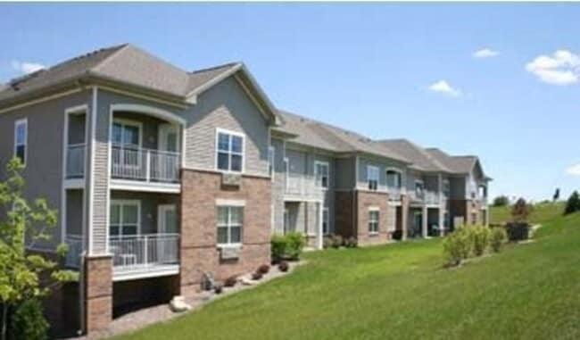 Building Photo - Brand NEW Units in Verona! | Optimal 1 Bed/1 Bath--Discover Comfort and Convenience at Hometown G...