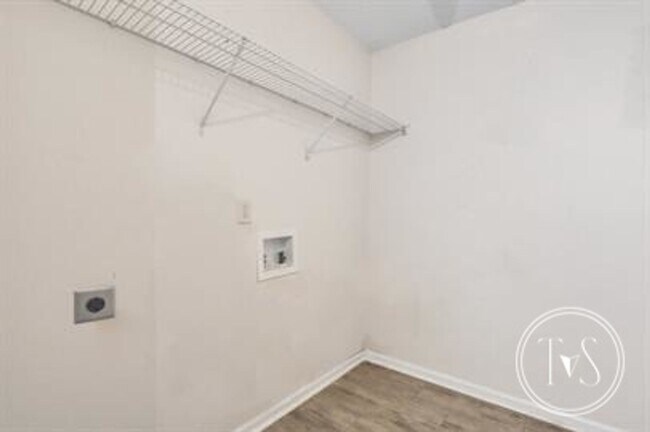 Building Photo - 45 Prospect Lp