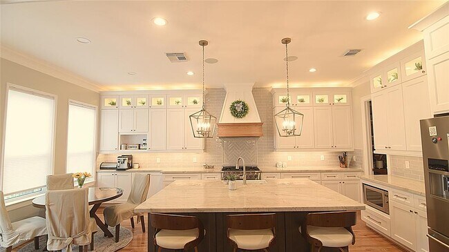 Primary Photo - 7531 Woodvine Pl Ct