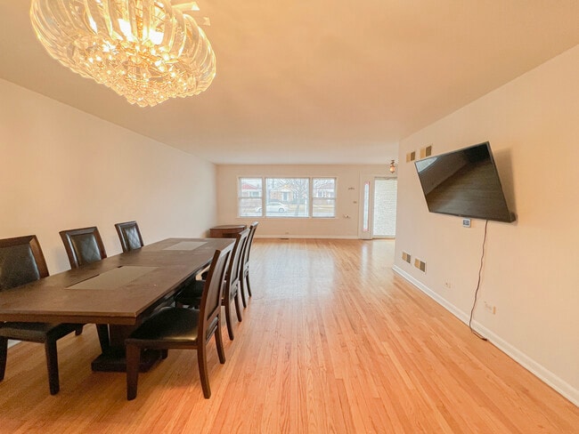 Building Photo - 4716 Thatcher Ave