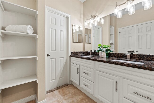 Building Photo - 14434 Old Tybee Rd