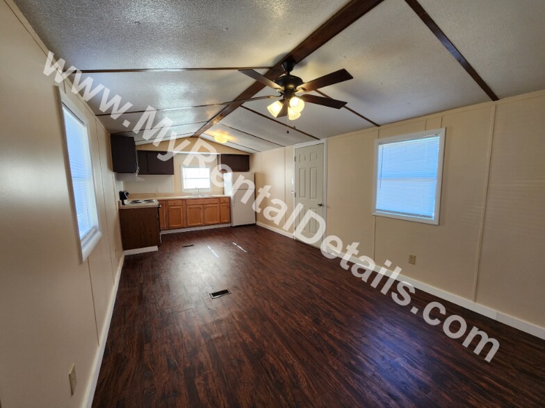 Building Photo - 49 Brookdale Rd