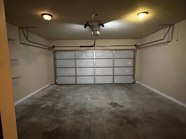 Building Photo - Private Treehouse Views - 3 Bed 2 Bath Home on Cul de sac in Bella Vista!