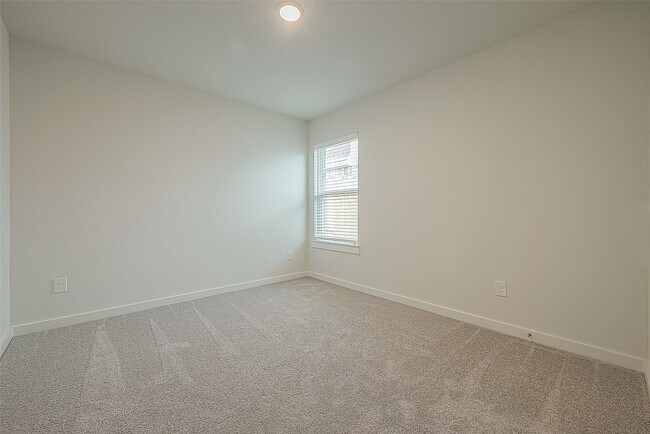 Building Photo - 7538 Coral Ter Dr