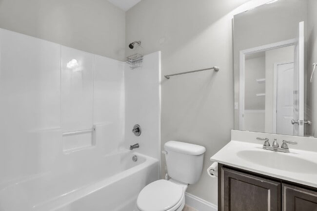 Building Photo - Luxury 3BR/2.5BA Townhome in Riverside Area with Modern Upgrades $1,850/mo rent