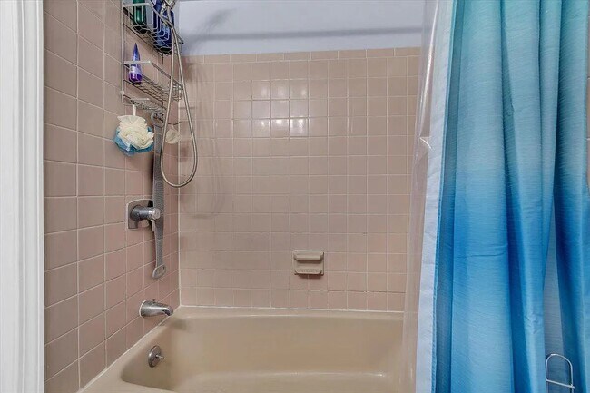 Building Photo - 5260 Crossbow Cir