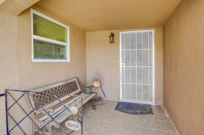 Building Photo - Wonderful SINGLE FAMILY HOME in DEL CERRO