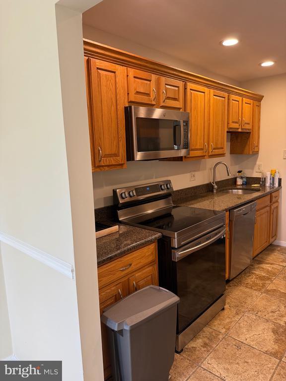 Building Photo - 531 Florida Ave