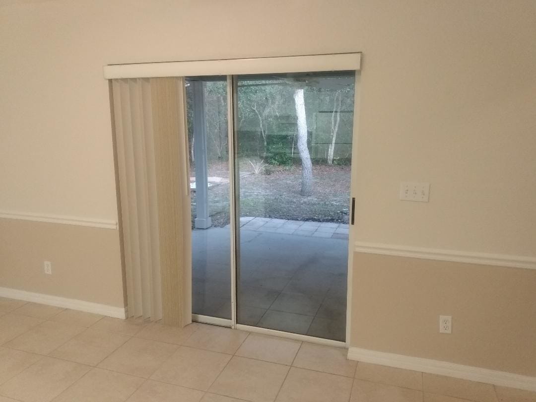 Building Photo - 7446 Pond Cir