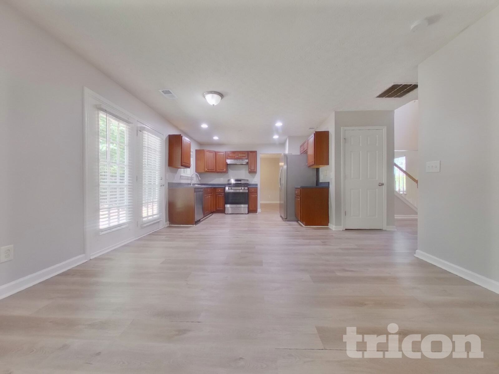 Building Photo - 156 Bridgestone Ln