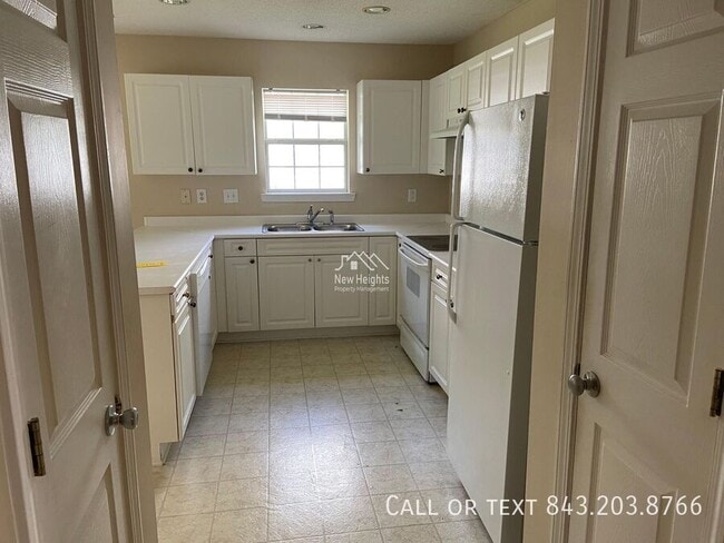 Building Photo - 9222 Ayscough Rd