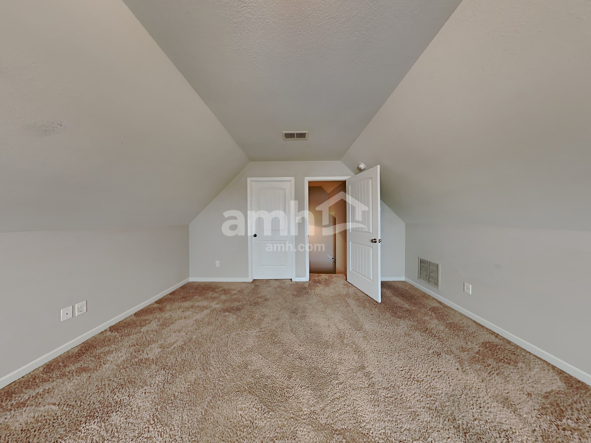 Building Photo - 3230 Magnolia Bloom Dr
