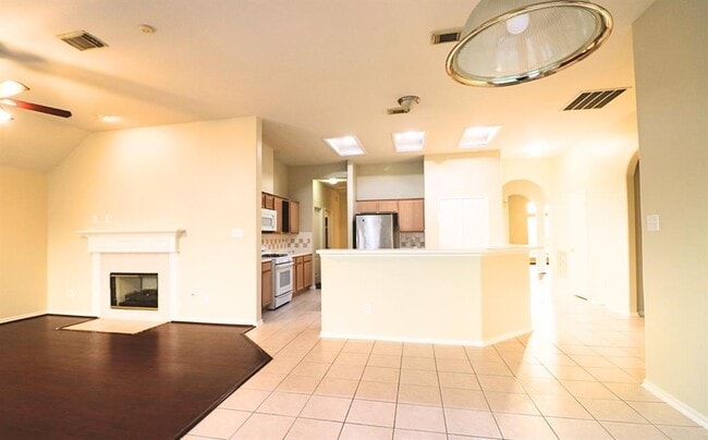 Building Photo - 11523 Glen Lake Dr
