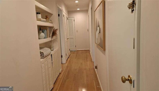 Building Photo - 1176 Converse Dr NE