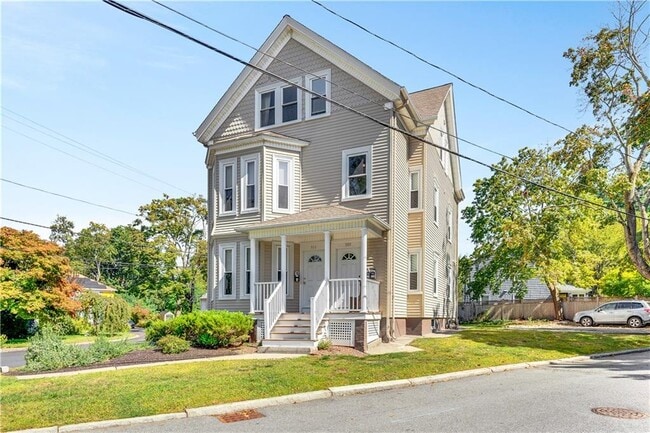 Primary Photo - 311 Highland Ave