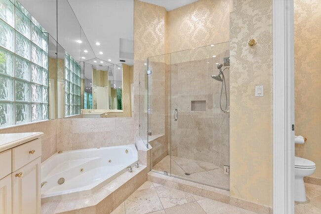 Building Photo - 7081 Mallorca Crescent