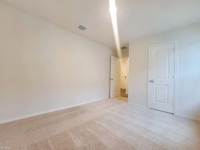 Building Photo - 14504 Fitzgibbon Dr