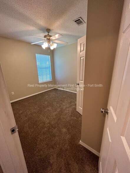 Building Photo - 775 Mt Harmony Rd