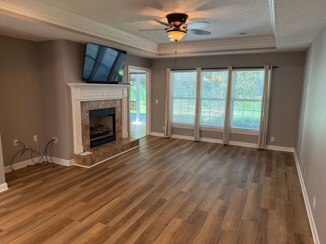 Building Photo - 212 Autumn Ridge Ct