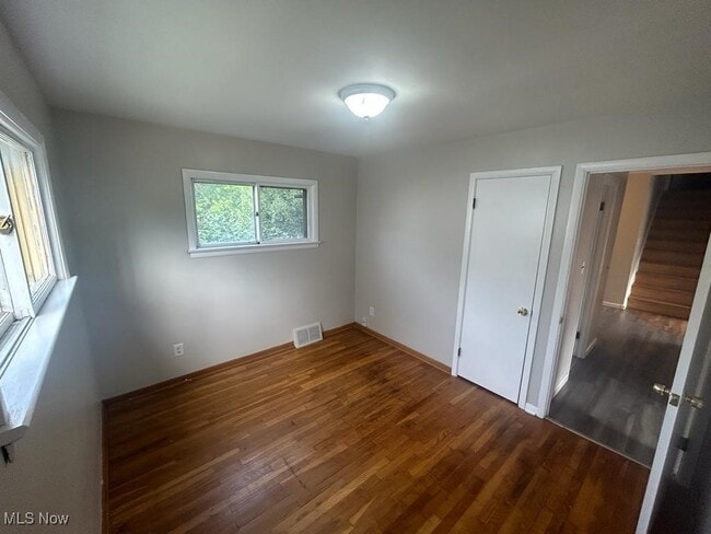 Building Photo - 815 Babbitt Rd