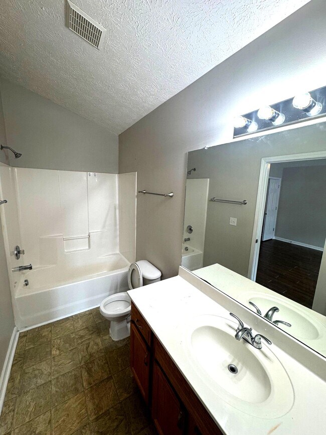 Building Photo - 103 Yearwood Dr