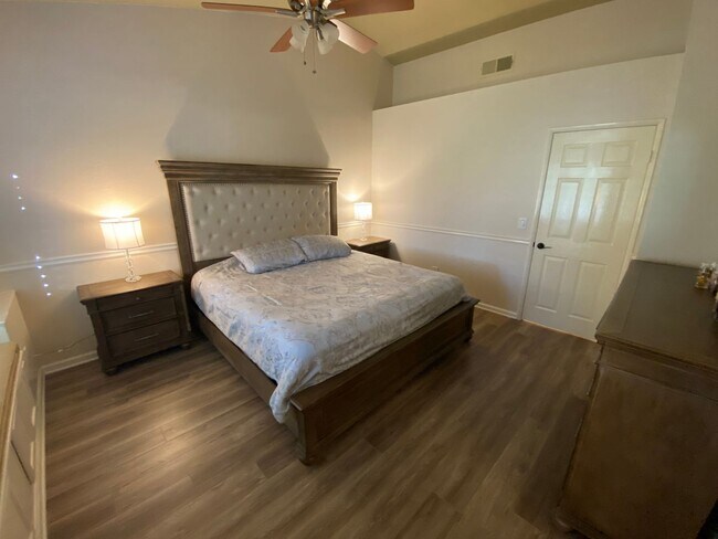 Building Photo - 11366 Via Rancho San Diego