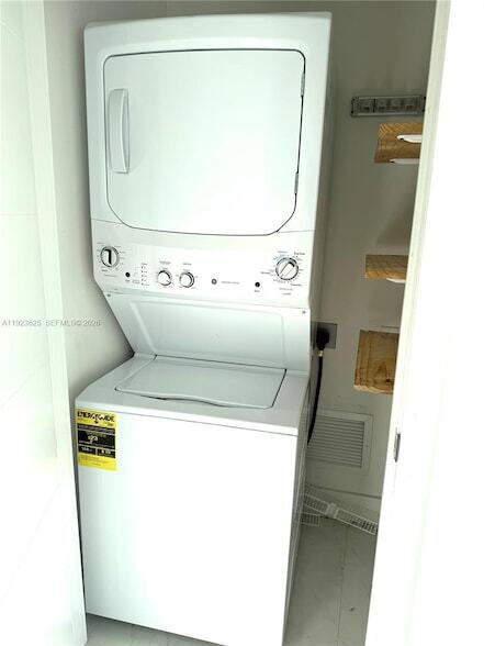 Building Photo - 301 Altara Ave