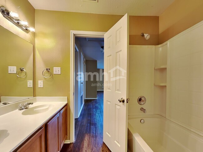 Building Photo - 1836 Elk Lake Tr