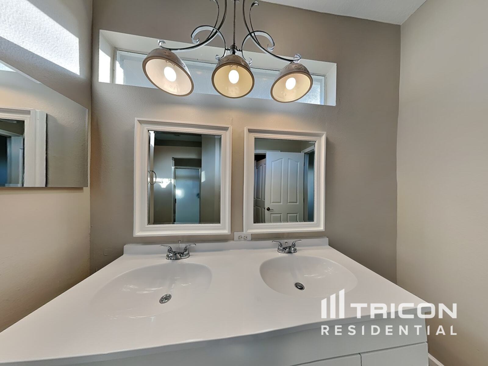 Building Photo - 9208 64th Ct E