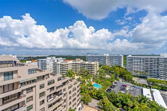 Building Photo - 251 Crandon Blvd