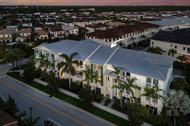 Building Photo - 7114 Edison Pl