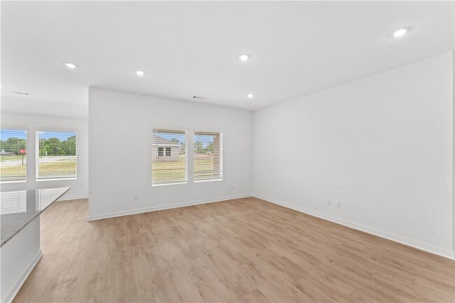 Building Photo - 3060 Laredo Ln