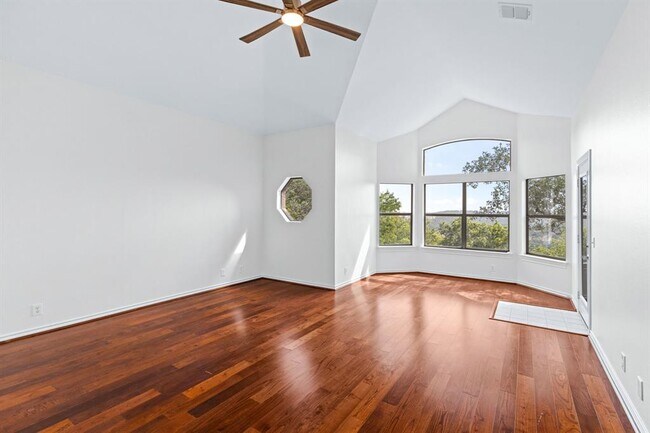 Building Photo - 7503 Clove Cove